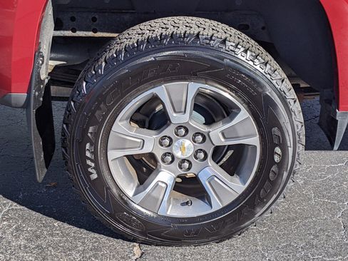 Used 2017 Chevrolet Colorado Z71 image 9