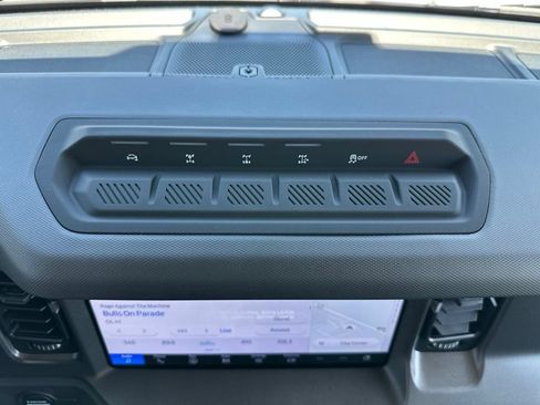 New 2026 Ford Bronco Badlands AWD/4WD image 17