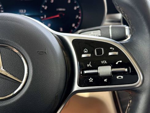 Certified 2022 Mercedes-Benz GLC 300 image 31