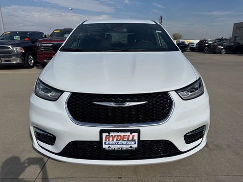 New 2026 Chrysler Pacifica Select image 28