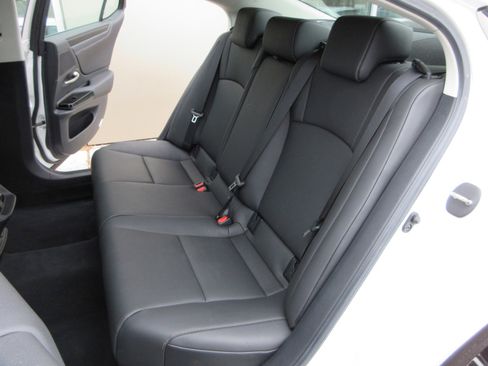 Used 2025 Lexus ES 350 w/ Premium Package image 22