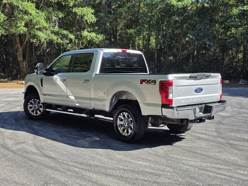 Used 2017 Ford F250 XLT w/ XLT Premium Package AWD/4WD image 4