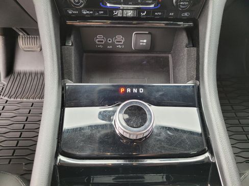 Used 2022 Jeep Grand Cherokee L Laredo w/ Luxury Tech Group I image 26