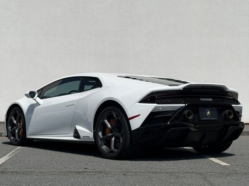 Used 2023 Lamborghini Huracan EVO RWD image 5