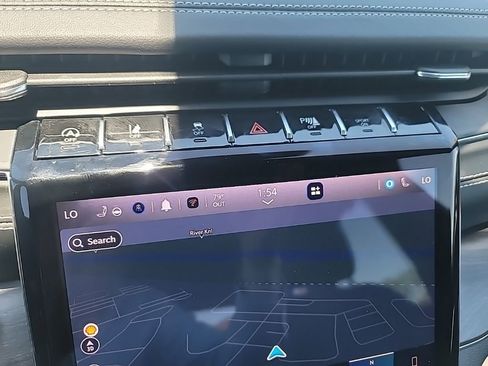 Used 2023 Jeep Grand Cherokee Overland w/ Luxury Tech Group IV RWD image 23