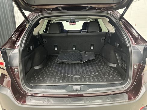 Used 2024 Subaru Outback Touring XT AWD/4WD image 32