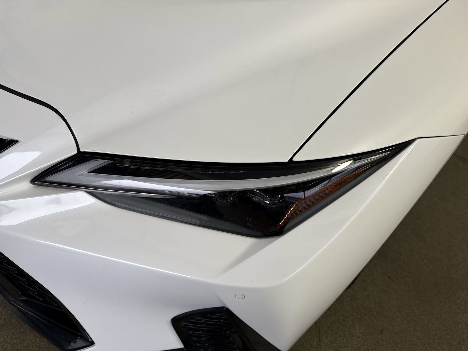 Used 2024 Lexus IS 500 RWD image 29