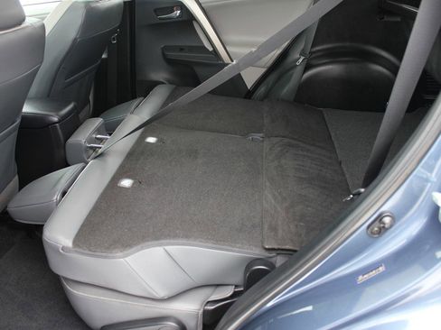 Used 2013 Toyota RAV4 Limited image 43