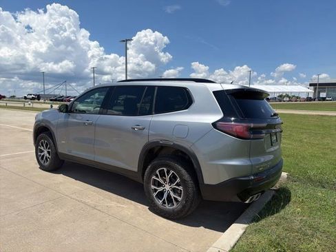 Used 2025 GMC Acadia AT4 w/ LPO, Floor Liner Package AWD/4WD image 7