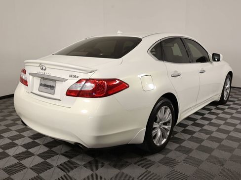 Used 2011 INFINITI M56 x w/ Deluxe Touring Pkg AWD/4WD image 2