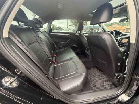 Used 2013 Volkswagen Passat 2.5 SE FWD image 33
