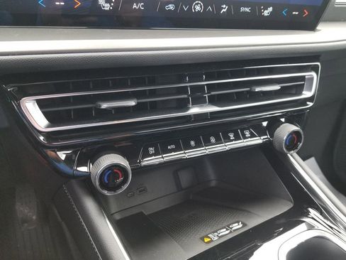 New 2026 Chevrolet Traverse LT w/ Midnight/Sport Edition image 29