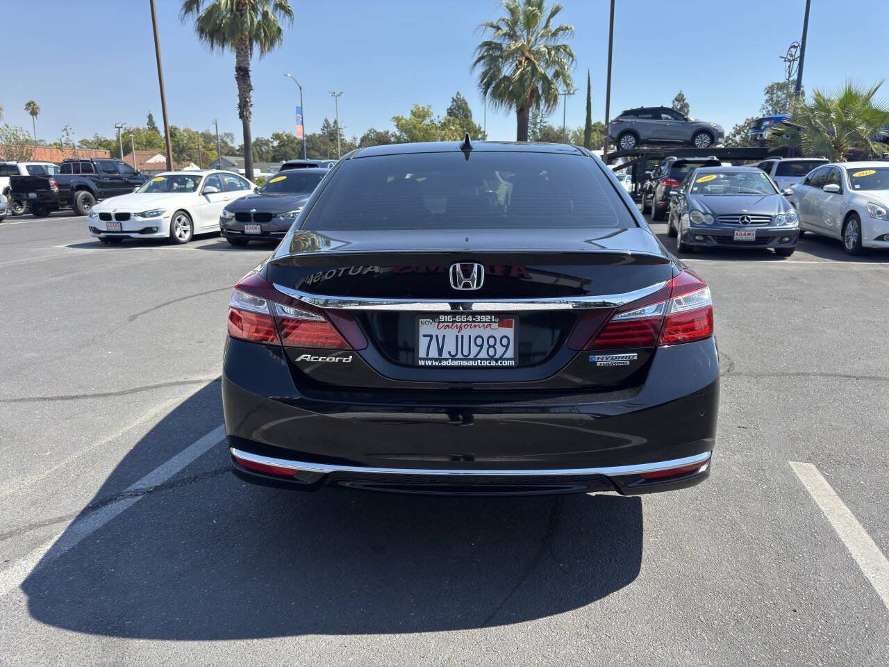 Used 2017 Honda Accord Touring image 4