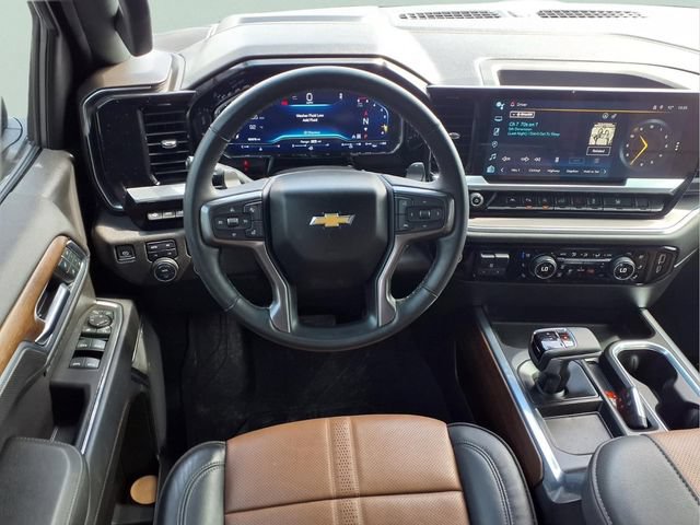 Used 2024 Chevrolet Silverado 1500 High Country w/ High Country Premium Package AWD/4WD image 5