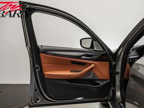 Used 2021 BMW M5 w/ Competition Package image 21