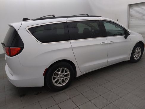 Used 2021 Chrysler Voyager Lxi FWD image 10