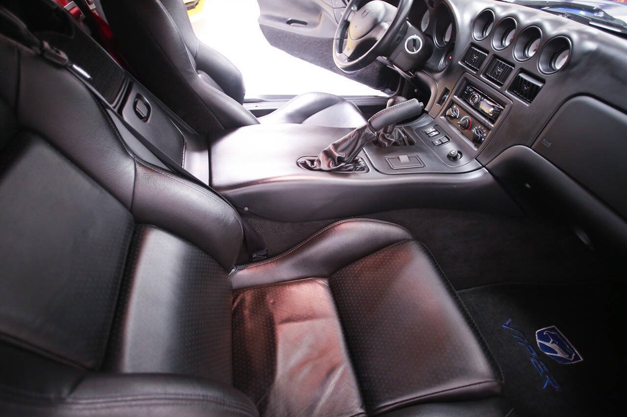 Used 1996 Dodge Viper GTS RWD image 18