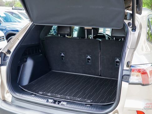 Used 2020 Ford Escape SE Sport image 8