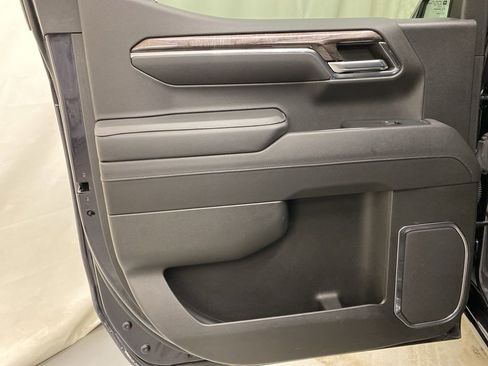 Used 2023 Chevrolet Silverado 1500 LTZ image 12