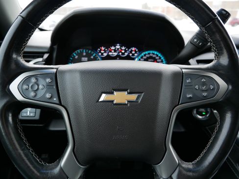 Used 2019 Chevrolet Suburban Premier image 25