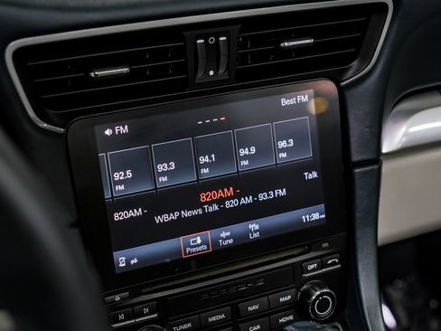 Used 2017 Porsche 911 Carrera image 26