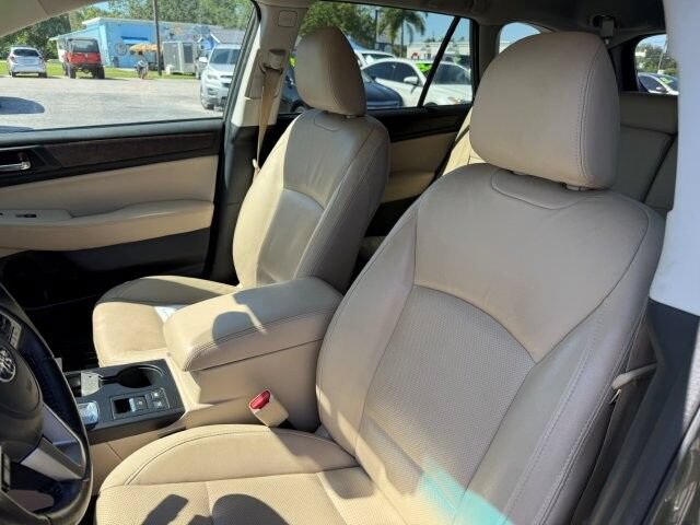 Used 2016 Subaru Outback 2.5i Limited AWD/4WD image 12