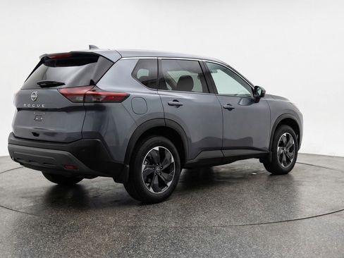 Used 2025 Nissan Rogue SV AWD/4WD image 9