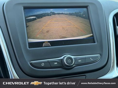 Used 2021 Chevrolet Equinox LT FWD image 23