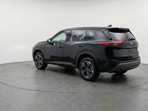 Used 2025 Nissan Rogue SV image 6
