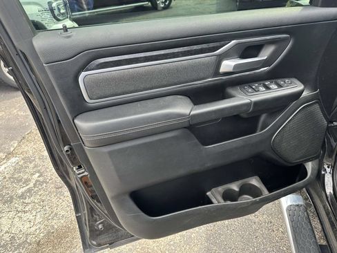 Used 2019 RAM 1500 Big Horn AWD/4WD image 17