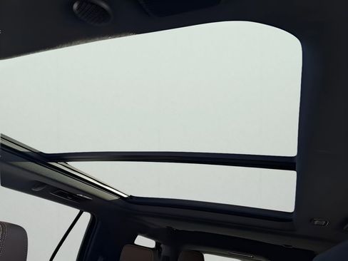 Used 2024 Chevrolet Tahoe High Country image 32