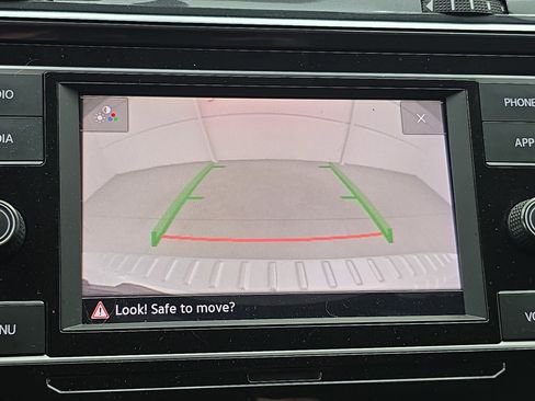 Certified 2022 Volkswagen Tiguan S image 22