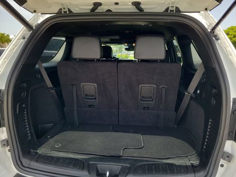 Used 2024 Dodge Durango GT AWD/4WD image 11