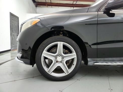 Used 2016 Mercedes-Benz GLE 400 4MATIC w/ Parking Assist Package image 33