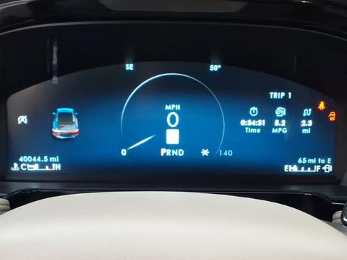 Certified 2023 Lincoln Corsair AWD image 16