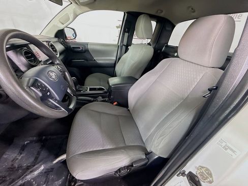 Used 2020 Toyota Tacoma SR image 23