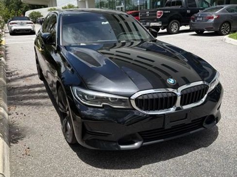 Used 2022 BMW 330i Sedan w/ Driving Assistance Package RWD image 2