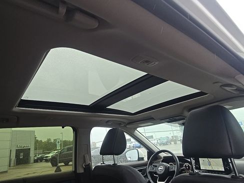 Used 2023 Nissan Rogue Platinum w/ Platinum Premium Package image 36