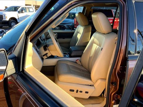 Used 2012 Ford Expedition EL XLT image 7