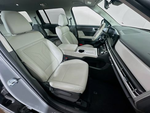 Used 2025 Hyundai Santa Fe SEL AWD/4WD image 32