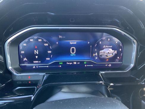 Used 2024 Chevrolet Silverado 1500 RST w/ Convenience Package II image 30