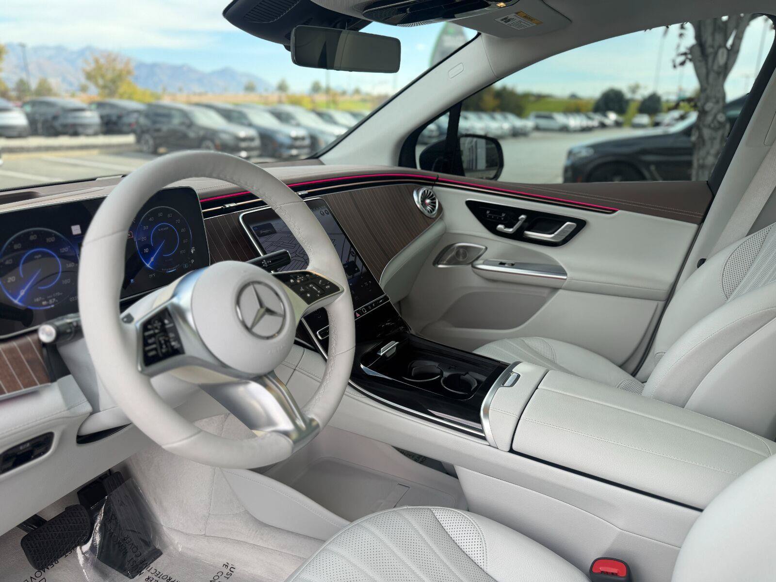 Used 2023 Mercedes-Benz EQE 500 4MATIC SUV image 11