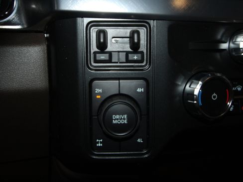 New 2026 Ford F250 King Ranch w/ Chrome Package AWD/4WD image 15