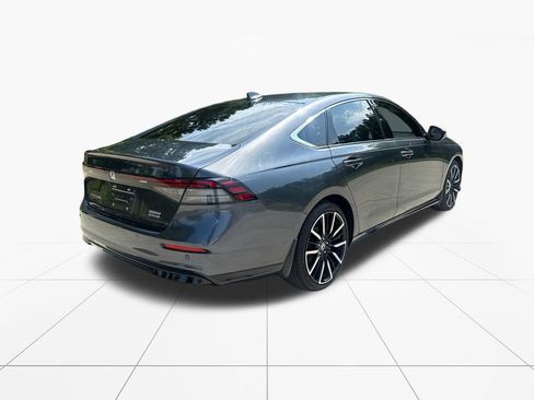Used 2024 Honda Accord Touring image 8