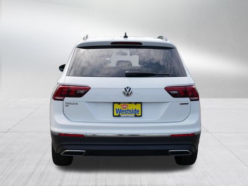 Used 2020 Volkswagen Tiguan SE w/ 3rd Row Seat Package AWD/4WD image 6