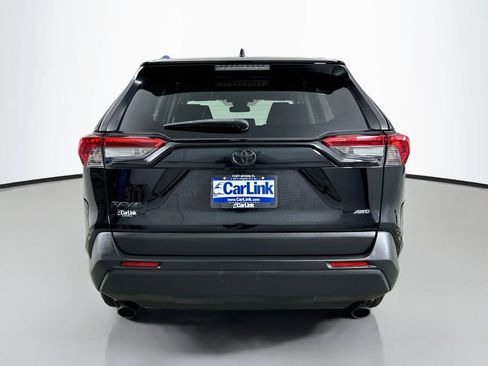 Used 2019 Toyota RAV4 LE w/ Carpet Mat Package AWD/4WD image 7