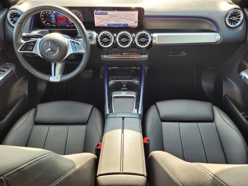 Used 2024 Mercedes-Benz GLB 250 w/ Driver Assistance Package image 16