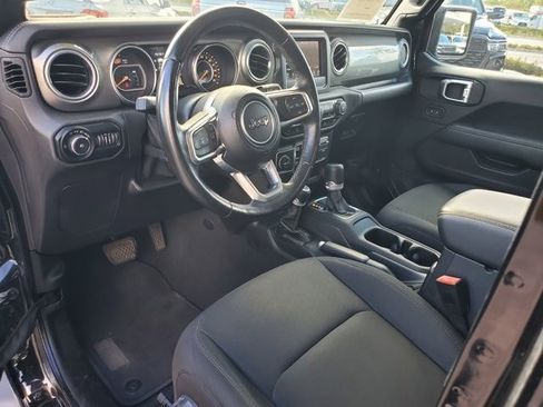 Certified 2020 Jeep Wrangler Unlimited Sahara AWD/4WD image 19