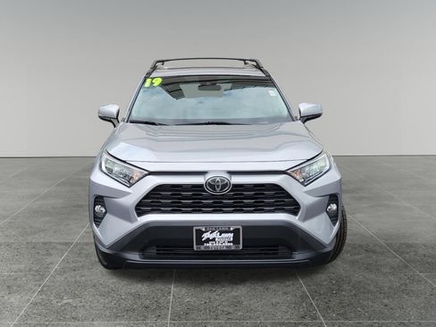 Used 2019 Toyota RAV4 XLE w/ Convenience Package AWD/4WD image 2
