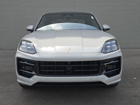 New 2026 Porsche Cayenne GTS image 6